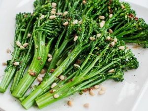 broccolini-with-roasted-garlic-oil-and-pine-nuts