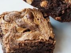 chocolate-peanut-butter-brownies