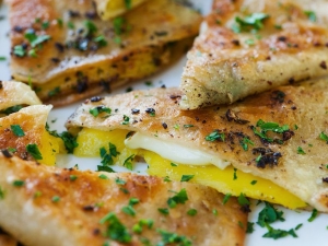 mango-and-brie-quesadillas-with-roasted-garlic-cilantro-butter